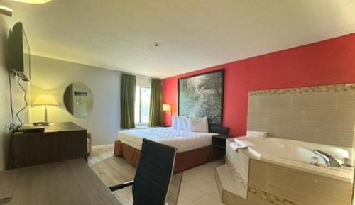 Deluxe King Room