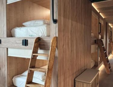 B19 Mixed Lower bed in Shared Room with 20 beds