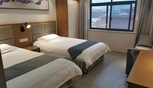 Twin Room with View