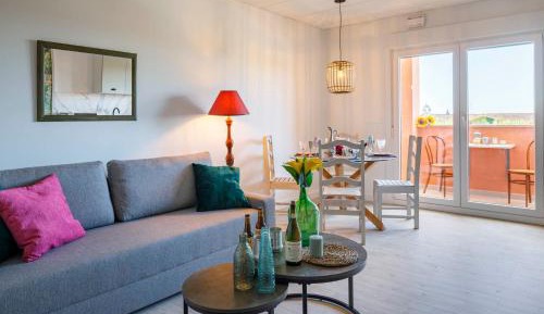 One-Bedroom Apartment with Terrace