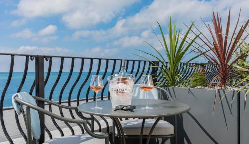 Superior Double Room with Sea View and Balcony