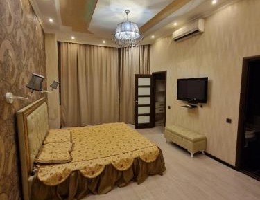 Three-Bedroom Deluxe Apartment