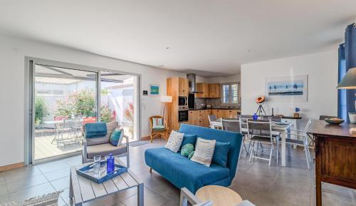 Three-Bedroom Holiday Home 