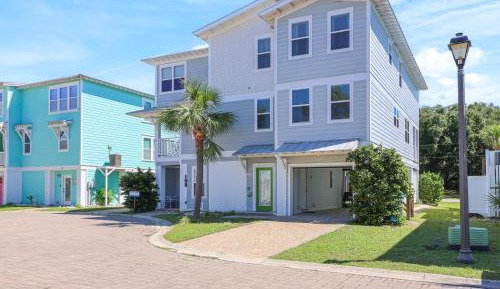 Three-Bedroom Holiday Home 
