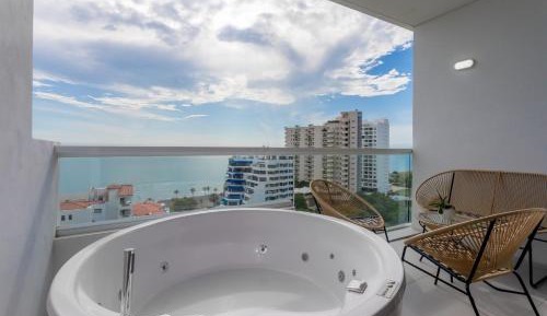 Executive Suite with Hot Tub