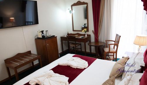 Deluxe Double Room with Balcony and Sea View