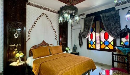 Deluxe Queen Room