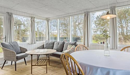 Three-Bedroom Holiday Home 