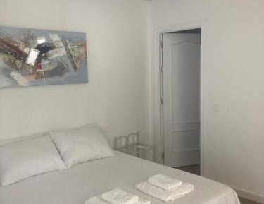 Queen Room with Pool View