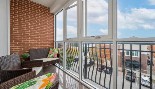 One-Bedroom Apartment with Balcony