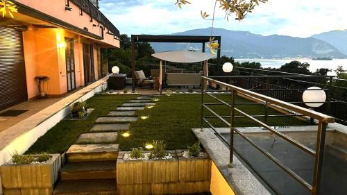 Apartment with Lake View