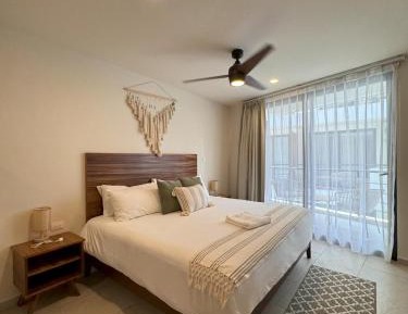 One-Bedroom Apartment with Balcony