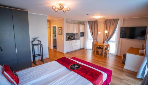 Deluxe Suite