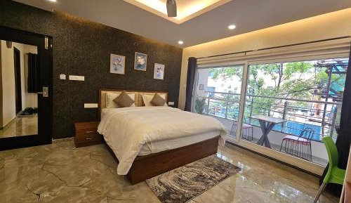 King Suite with Balcony