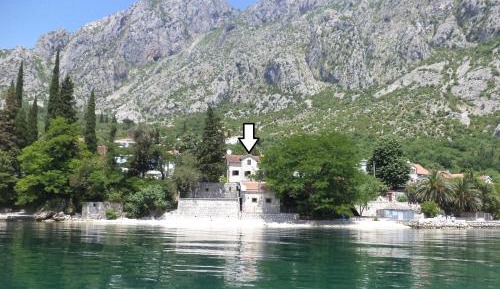 Villa - Beach Front