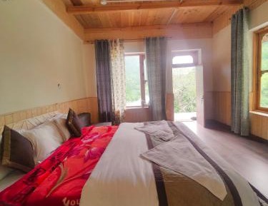 Double Room with Mountain View