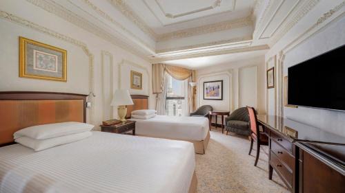 Four-Bedroom Presidential Suite with View