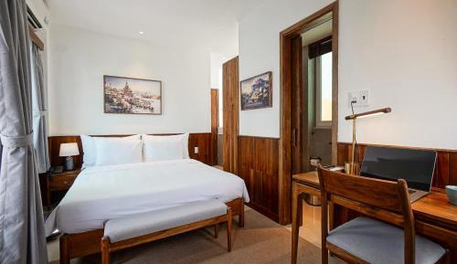 Deluxe Double Room with Balcony