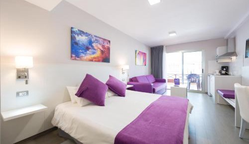 Studio (2 Adults)