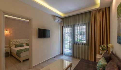 Apartment with Balcony