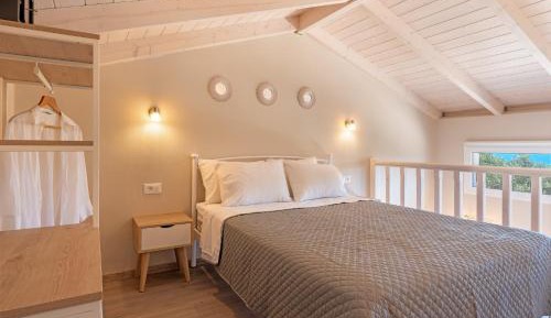 Loft Apartment with Sea View