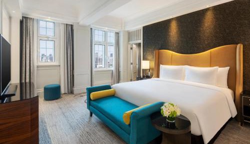 Deluxe Suite-Cathay Building