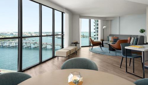 Newly Renovated One-Bedroom King Suite