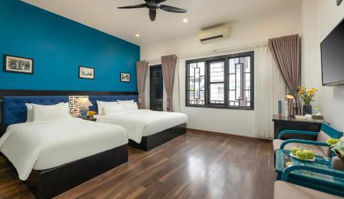 Deluxe Triple Room City View