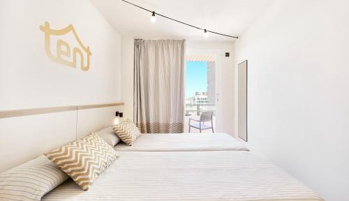 One-Bedroom Suite (2 Adults + 1 Child) with Unlimited Brunch