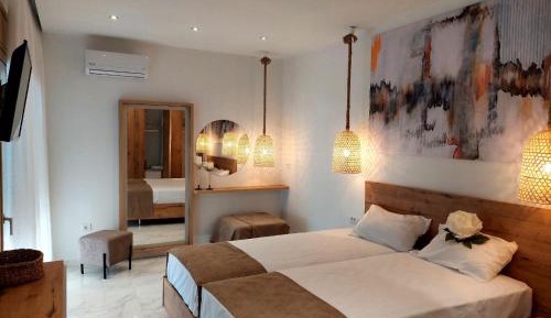 Two-Bedroom Deluxe Apartment