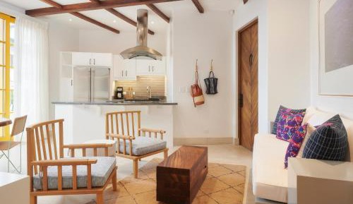 Two-Bedroom Apartment with Balcony and Sea View