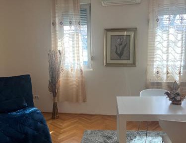 Two-Bedroom Deluxe Apartment with Balcony