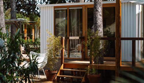 Quadruple Room with Private Bathroom