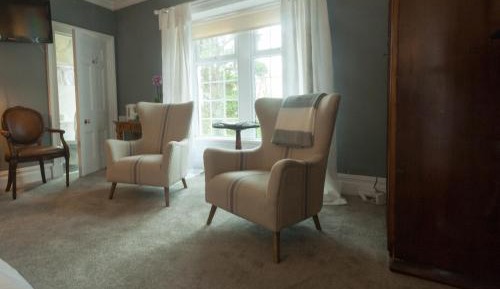 Queen Room with Garden View