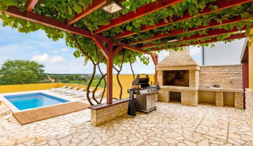 Villa with Sea View