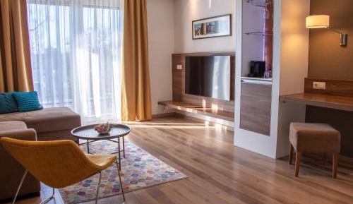 Suite with Garden View