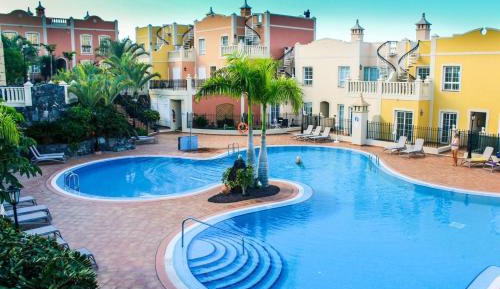 Two-Bedroom Deluxe Apartment with Ocean View