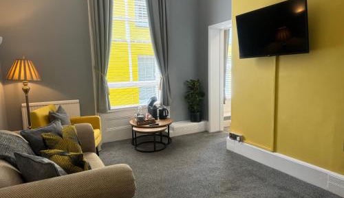 Luxury King Suite