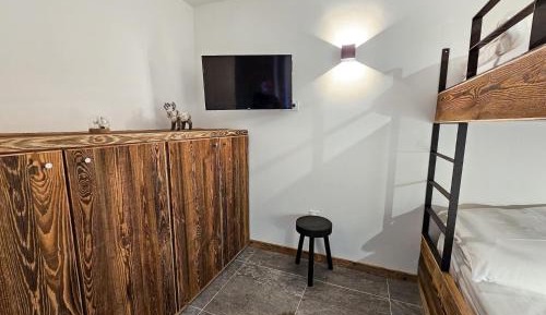 Two-Bedroom Apartment with Mountain View