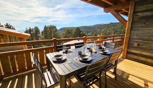 Two-Bedroom Apartment with Mountain View