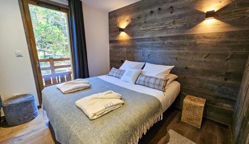 Apartment with Mountain View