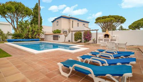 Four-Bedroom Holiday Home