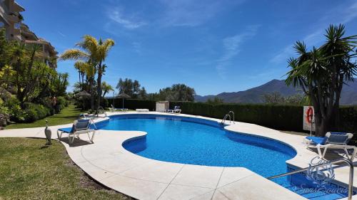 Three-Bedroom Apartment with Mountain View