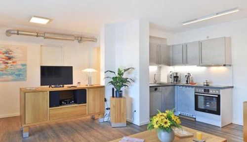 One-Bedroom Apartment with Sea View