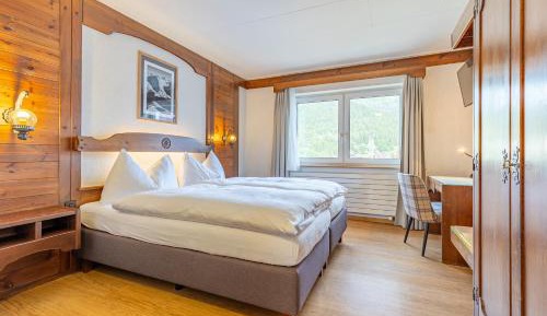 Double Room with Mountain View