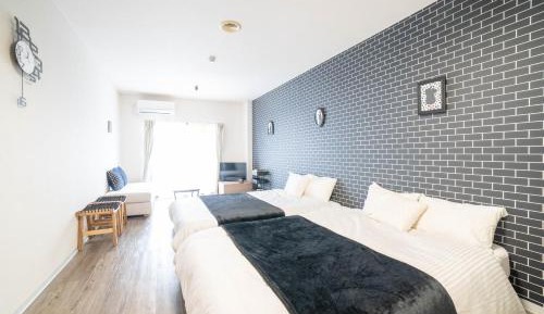 Quadruple Room with Private Bathroom