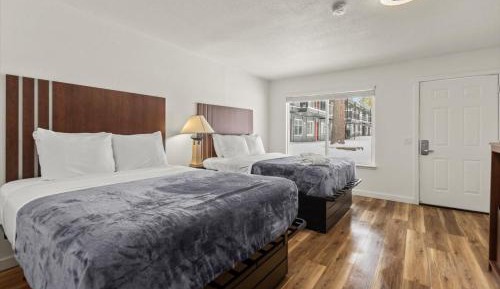 Superior Queen Room with Two Queen Beds