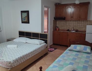 Basic Triple Room