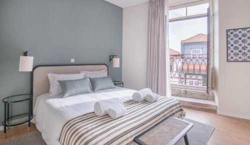 Studio with Balcony