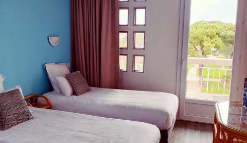 Twin Room with Sea View